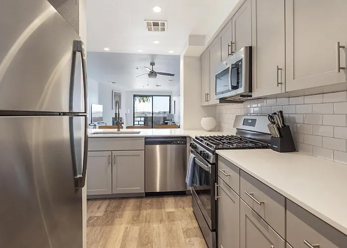 Landing Incredible Game Apartment Tempe