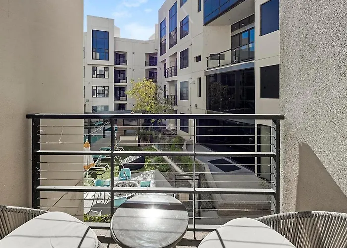 Landing Incredible Game Apartment *
